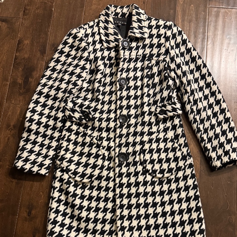 Vesti Black and White Houndstooth Jacket